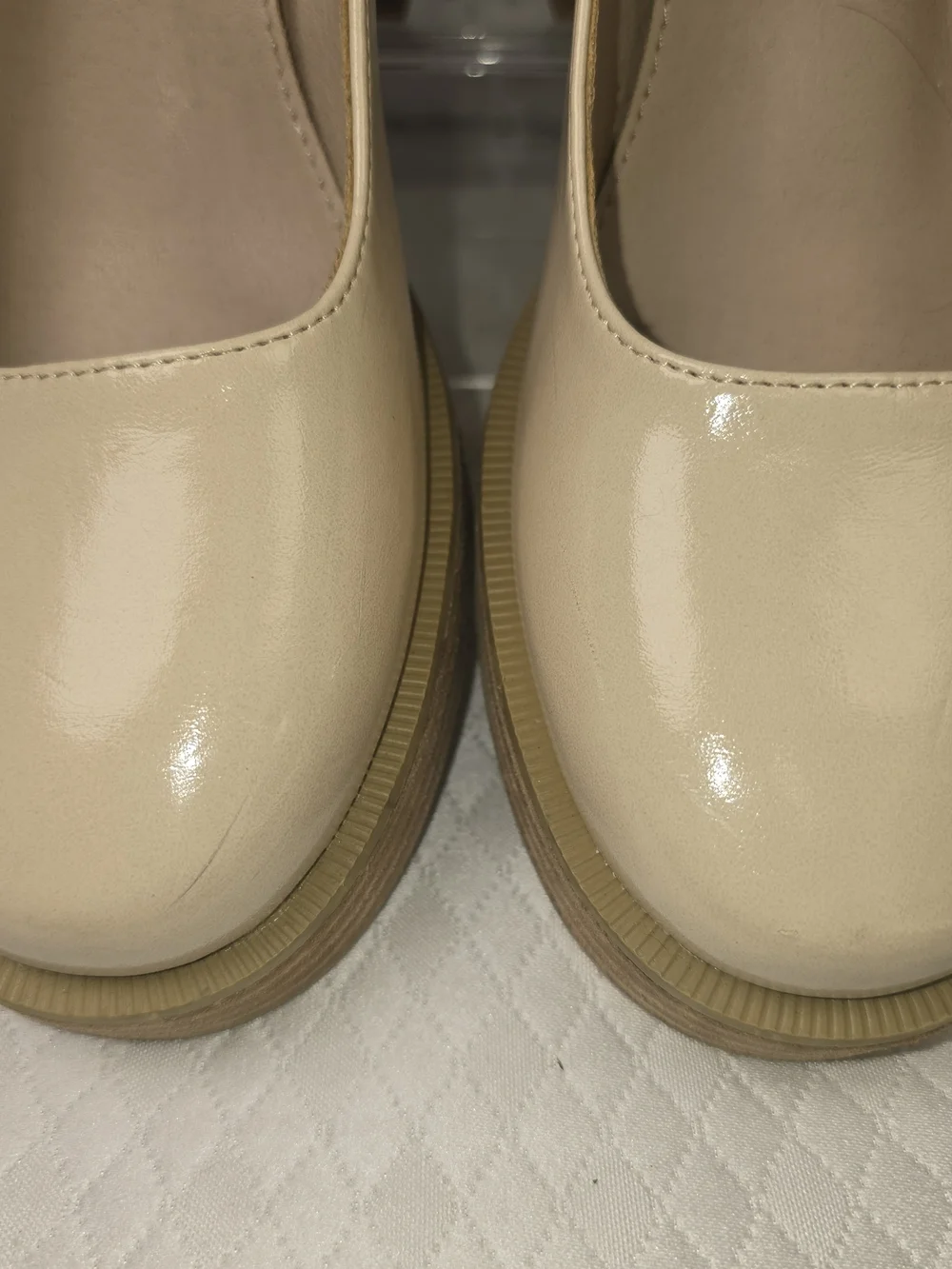 Oasis Society shiny cream